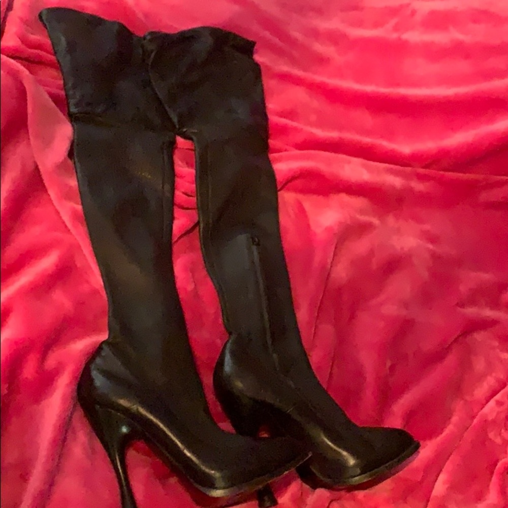 Alexander McQueen knee high leather boots size 9.5